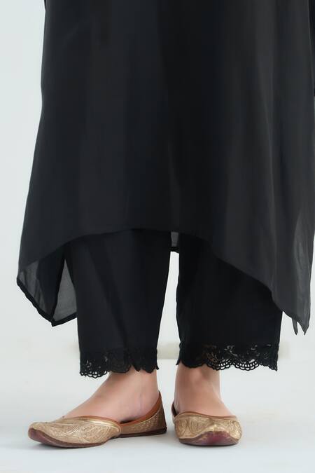 Shop_RAAS LIFE_Black Cotton, , Vegan Lace V-neck Angela Kaftan Set With Ombre Dupatta _Online_at_Aza_Fashions