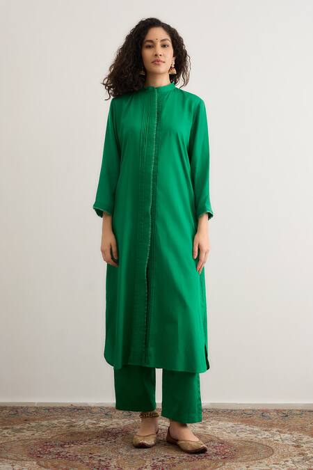 RAAS LIFE_Green Vegan Silk Lace Mandarin Collar Gloria Pleated Panelled Kurta And Pant Set _at_Aza_Fashions