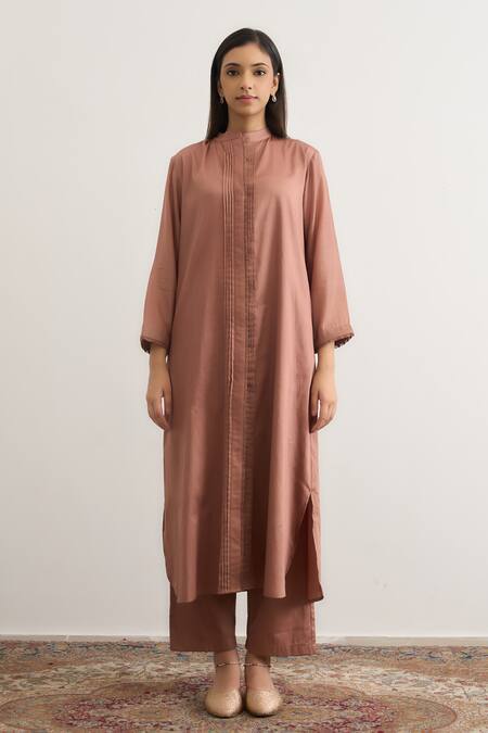 Buy_RAAS LIFE_Pink Vegan Silk Mandarin Collar Gloria Pleated Panelled Kurta And Pant Set _Online_at_Aza_Fashions
