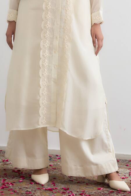 RAAS LIFE_Off White Cotton, Vegan , Lace, Embroidery Heer Work Kurta Pant Set _Online_at_Aza_Fashions