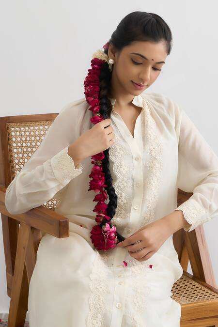 Buy_RAAS LIFE_Off White Cotton, Vegan , Lace, Embroidery Heer Work Kurta Pant Set _Online_at_Aza_Fashions