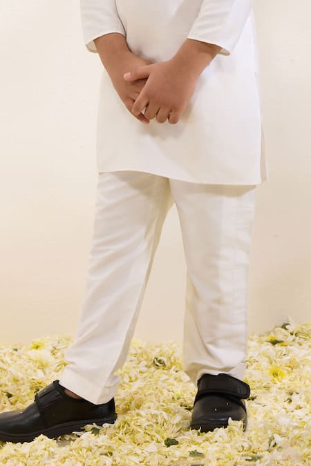 Neha Gursahani_Ivory Silk Embroidery Collar And Placket Kurta Set _Online_at_Aza_Fashions