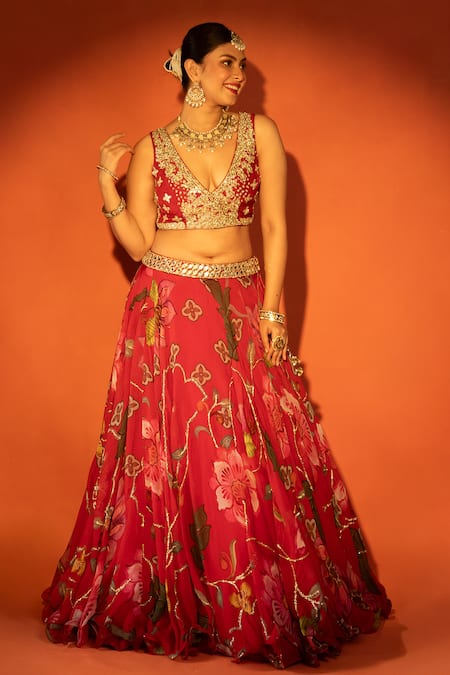 Tanu Malhotra_Red Organza, Silk Gota Patti, Mirrors, Sequins, Zari, Floral Printed Lehenga Set _Online_at_Aza_Fashions