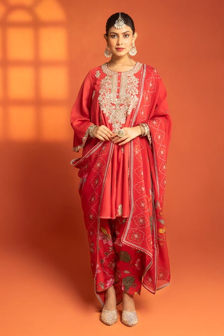 Tanu Malhotra_Red Cotton, Silk, Organza Embroidery, Metallic Thread, Zari Round Anarkali Set _Online_at_Aza_Fashions