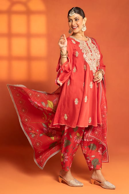 Buy_Tanu Malhotra_Red Cotton, Silk, Organza Embroidery, Metallic Thread, Zari Round Anarkali Set _Online_at_Aza_Fashions