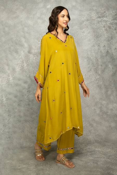 Tanu Malhotra_Mustard Crepe Mirrors V-neck Work Kaftan Kurta And Pant Set _at_Aza_Fashions