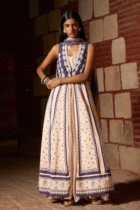 Saangi Hand Embroidered Jacket Anarkali Set 