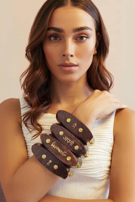 Mnsh Main Apni Fav Hu Bangle - Single Pc 