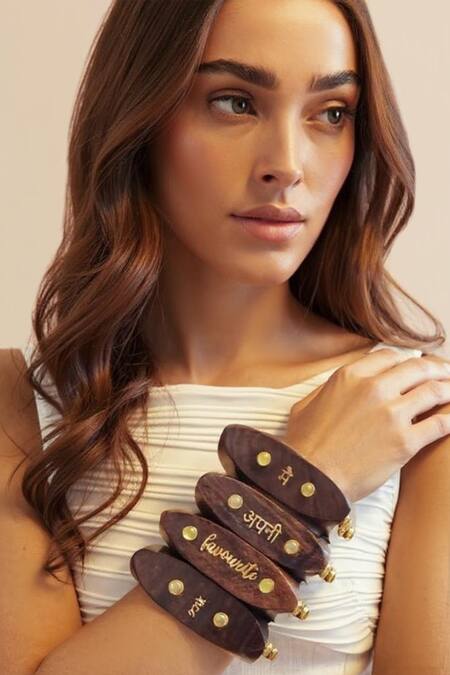 Shop_Mnsh_Brown Stones, Studs Main Apni Fav Hu Bangle - Single Pc 