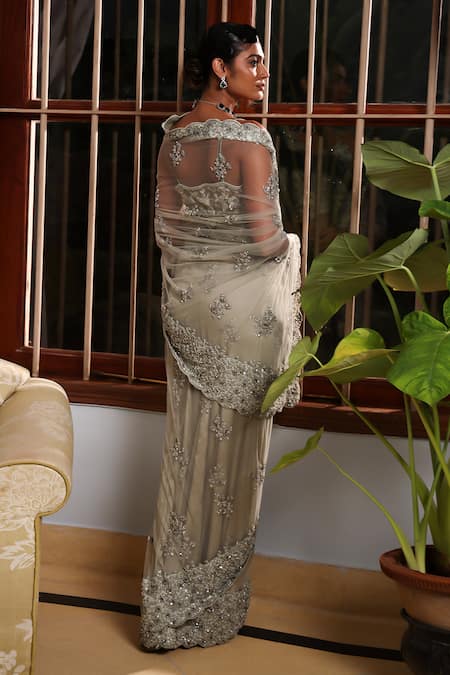 Meenagurnam Floral Sequin Embellished Saree With Blouse 