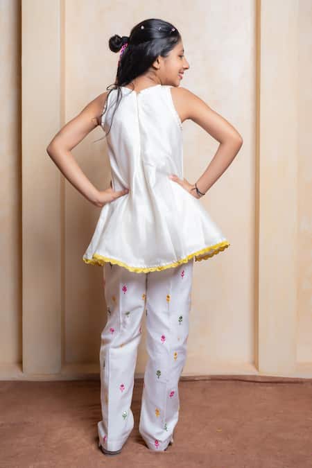 Shop Kirti Agarwal - Pret N Couture Off White Chanderi Silk, Organza, Satin Embroidery, Mirrors, Kurta And Pant Set at Aza Fashions Shop_Kirti Agarwal - Pret N Couture_Off White Chanderi Silk, Organza, Satin Embroidery, Mirrors, Kurta And Pant Set _at_Aza_Fashions