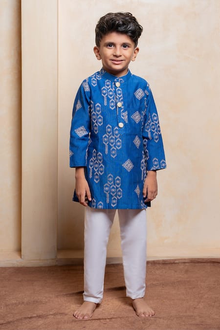 Buy_Kirti Agarwal - Pret N Couture_Blue Chanderi Silk, Cotton Embroidery Geometric And Floral Kurta Pyjama Set _Online_at_Aza_Fashions