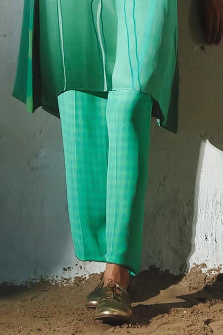 Basil Leaf_Aqua Crepe Mandarin Collar, Split V-neck Floral Printed Kurta And Pant Set _Online_at_Aza_Fashions