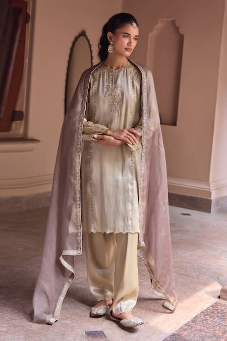 Dohr India Nurah Aari Embroidered Kurta Set 