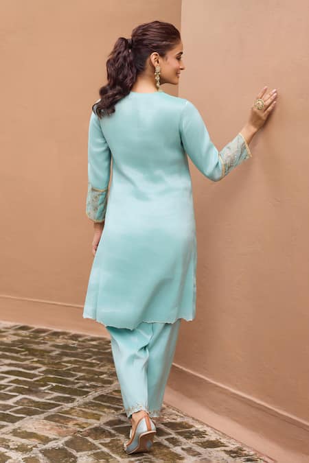 Dohr India Nurah Aari Embroidered Kurta Set 