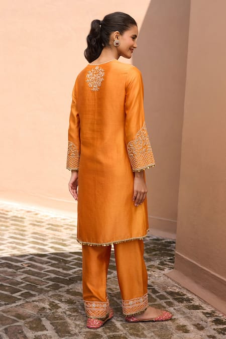 Dohr India Falak Chanderi Zari Embroidered Choga Kurta Set 