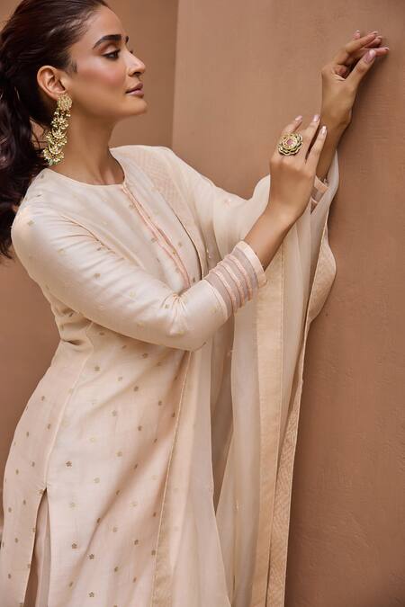 Buy_Dohr India_Cream Chanderi Silk, Jacquard, Cotton, Organza Beads, Zari, Sequins, Kurta Set _Online_at_Aza_Fashions