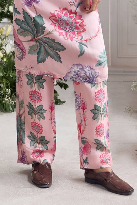 Mahima Mahajan_Blush Satin, Organza, Linen Embroidery Faisal Quilted Hand Bundi Kurta Set _Online_at_Aza_Fashions