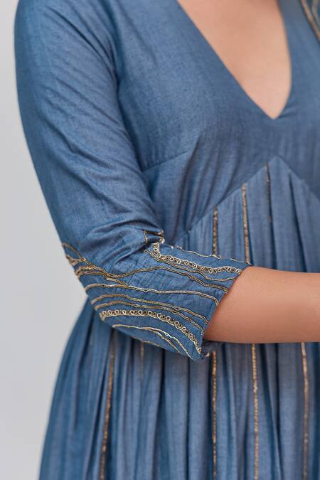 Buy_Ruchi Marodia_Aqua Tussar, Organza Embroidery, Metallic Thread V-neck Tree Trunk Anarkali Set _Online_at_Aza_Fashions