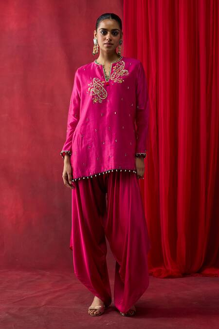 Shikha Mehta_Pink , Chanderi, Satin Embroidery, Sequins, Ilaa Kurta With Cowl Pant _Online_at_Aza_Fashions