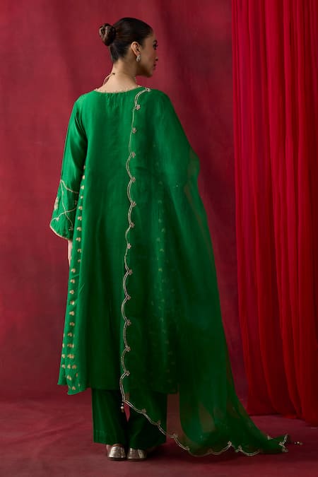 Shikha Mehta Mahira Embroidered Kurta Set 