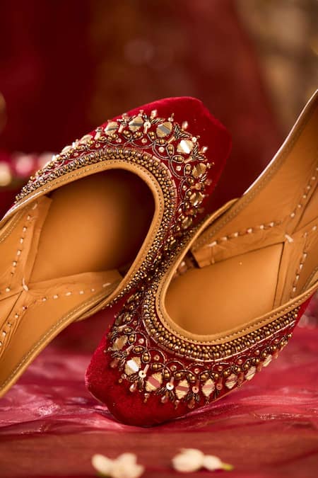 House Of Vian_Red Falak Embellished Juttis _Online_at_Aza_Fashions