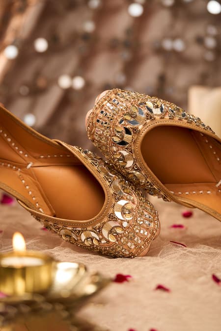 House Of Vian_Peach Mehfil Embellished Juttis _Online_at_Aza_Fashions