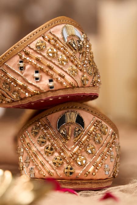 Buy_House Of Vian_Peach Mehfil Embellished Juttis _Online_at_Aza_Fashions