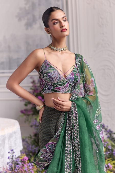 Buy Mahima Mahajan Green Silk Organza Sequins, Zumra Pre-draped Saree And Padded Blouse Set Online at Aza Fashions Buy_Mahima Mahajan_Green Silk Organza Sequins, Zumra Pre-draped Saree And Padded Blouse Set _Online_at_Aza_Fashions