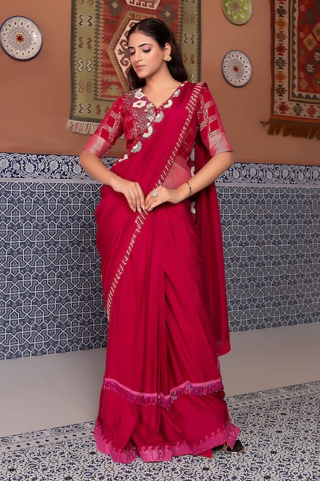 Nidhi Kejriwal Embroidered Georgette Saree With Blouse 
