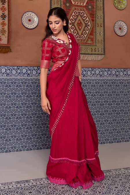 Nidhi Kejriwal_Wine Georgette, Silk Sequins, Beads, Embroidery V-neck, Saree With Blouse _at_Aza_Fashions