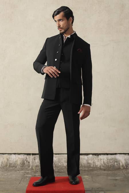 Tisa - Men Structured Bandhgala & Pant Set 