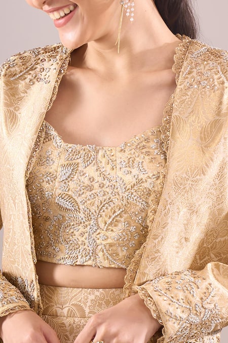 Buy_Samyukta Singhania_Gold Brocade Embroidery, Sequins Sweetheart Neck, Hand Lehenga Set With Cape 