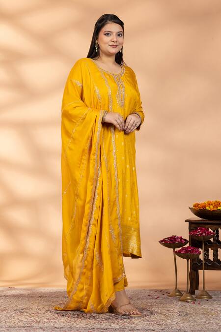 Mamicha_Yellow Silk Embroidery, Zari Round Neck Sunehri Bahar Kurta Set _at_Aza_Fashions