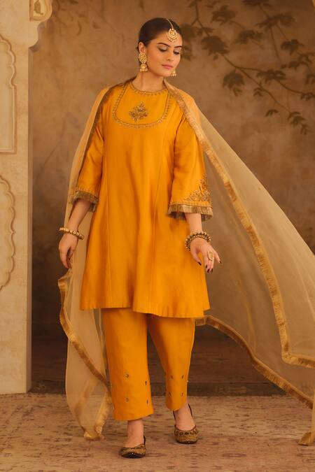 AFRIYA_Mustard Chanderi , Organza Zari, Sequins, Zardozi And Dori Kurta Set _Online_at_Aza_Fashions