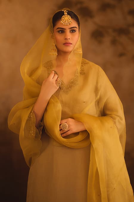 Buy_AFRIYA_Green Organza, Chanderi Embroidery, Sequins, Zardozi And Dori Kurta Set _Online_at_Aza_Fashions