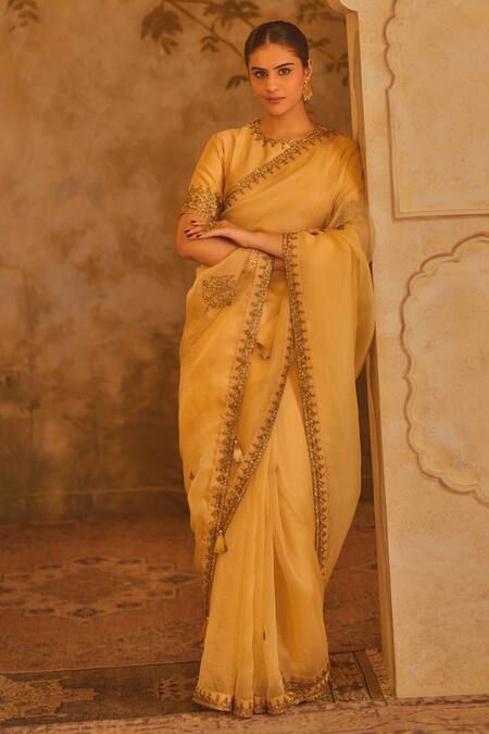 Buy_AFRIYA_Gold Organza, Chanderi Sequins, Tassels, Zari, Saree With Blouse 