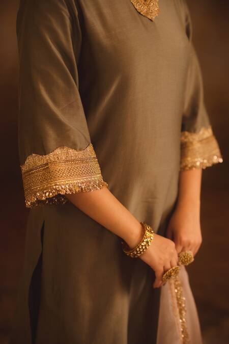 Buy_AFRIYA_Green Chanderi , Organza Gota Patti, Fringe V-neck Border V Kurta Set _Online_at_Aza_Fashions