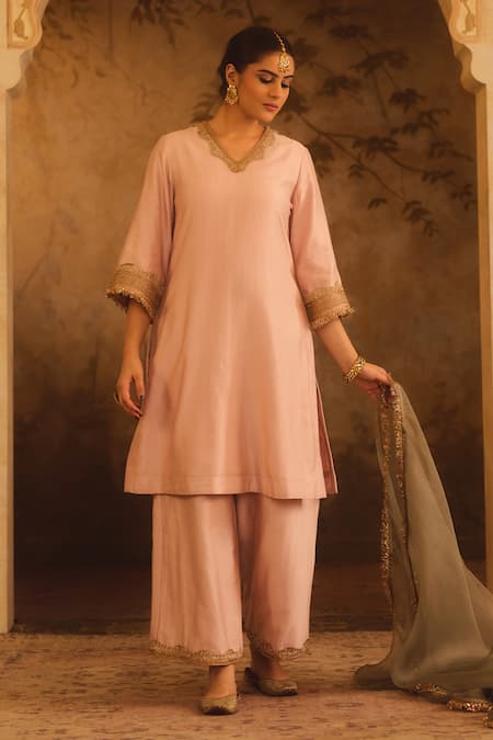 Buy AFRIYA Pink Chanderi , Organza Gota Patti, Fringe, Lace V-neck Kurta Set Online at Aza Fashions Buy_AFRIYA_Pink Chanderi , Organza Gota Patti, Fringe, Lace V-neck Kurta Set _Online_at_Aza_Fashions