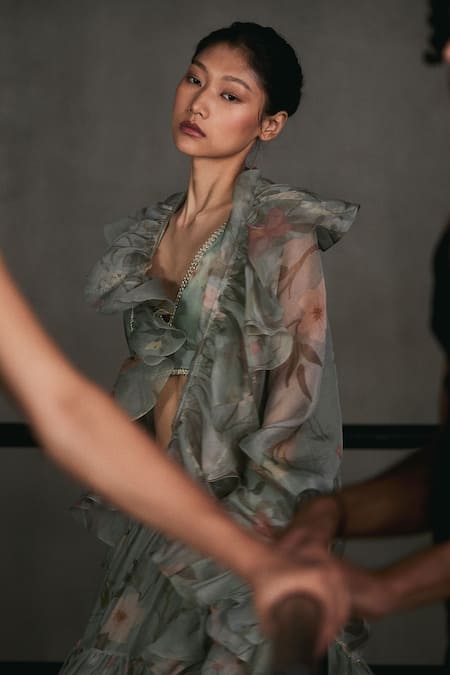 Buy_Gauri & Nainika_Green Silk Organza Piping, Ruffles V-neck Chinoiserie Floral Print Lehenga Set 