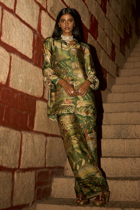 Saangi Whispers Of The Wild Green Jungle Print Pant Co-ord Set 