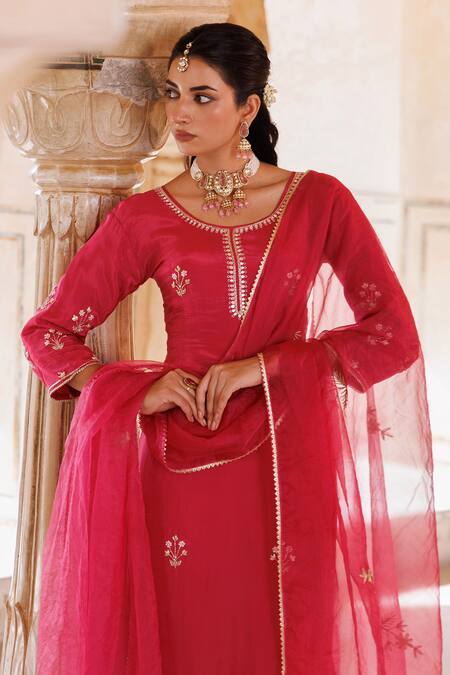 Buy_Bannhi By Priyanka Rathore_Pink Silk, Organza Embroidery, Zari Round Hand Motif Kurta Pant And Dupatta Set _Online_at_Aza_Fashions