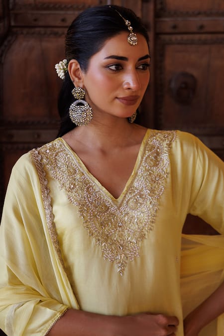 Buy_Bannhi By Priyanka Rathore_Yellow Silk, Chiffon Embroidery, Lace V-neck Hand Kurta Pant And Dupatta Set _Online_at_Aza_Fashions