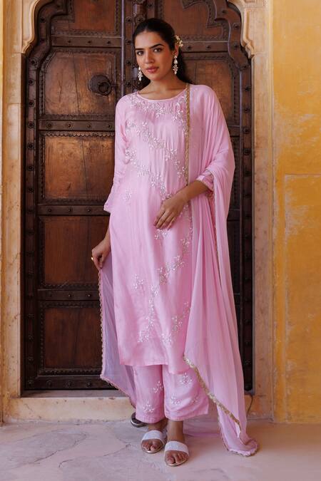 Buy Bannhi By Priyanka Rathore Pink Silk, Chiffon Beads, Embroidery, Gota Hand Cutdana And Beadwork Kurta Set Online at Aza Fashions Buy_Bannhi By Priyanka Rathore_Pink Silk, Chiffon Beads, Embroidery, Gota Hand Cutdana And Beadwork Kurta Set _Online_at_Aza_Fashions