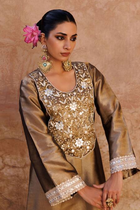 Buy_Bannhi By Priyanka Rathore_Brown Tissue Embroidery, Mirrors Round Neck Mettalic Hand Kaftan _Online_at_Aza_Fashions