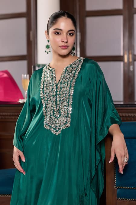 Buy_Seema Thukral_Emerald Green Silk, Satin Sequins, Stones, Embroidery Gunjan Embellished Kaftan _Online_at_Aza_Fashions