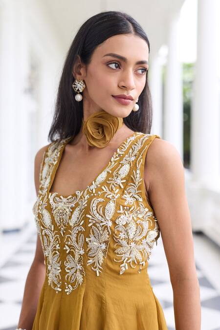 Seema Thukral Gold Organza, Satin Embroidery, Supriya Embellished Peplum Top And Gharara Set at Aza Fashions Seema Thukral_Gold Organza, Satin Embroidery, Supriya Embellished Peplum Top And Gharara Set _at_Aza_Fashions