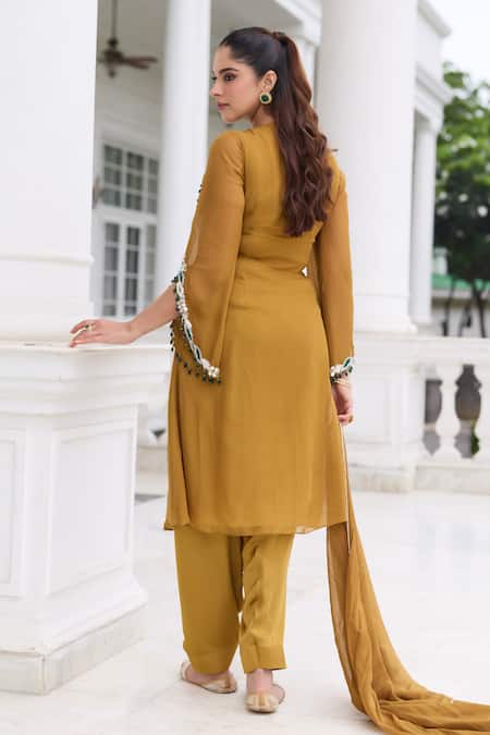 Seema Thukral Gold Organza, Satin Beads, Embroidery, Piping Shubham Embellished Kurta Set Online at Aza Fashions Seema Thukral_Gold Organza, Satin Beads, Embroidery, Piping Shubham Embellished Kurta Set _Online_at_Aza_Fashions