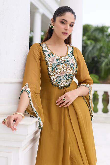 Seema Thukral Gold Organza, Satin Beads, Embroidery, Piping Shubham Embellished Kurta Set at Aza Fashions Seema Thukral_Gold Organza, Satin Beads, Embroidery, Piping Shubham Embellished Kurta Set _at_Aza_Fashions