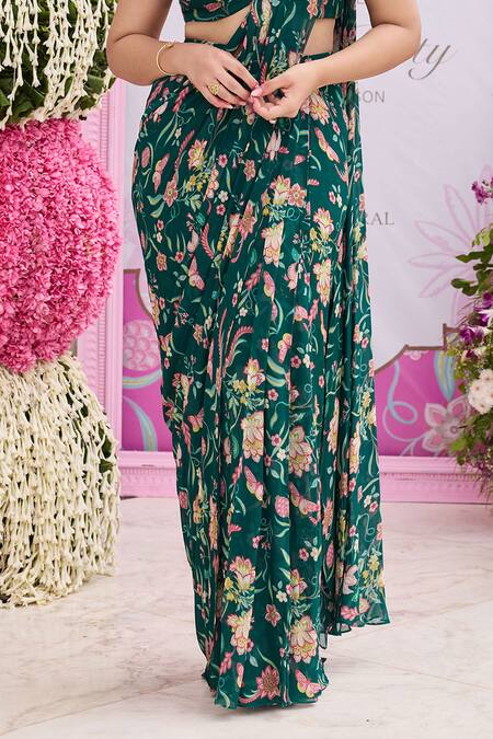 Buy_Seema Thukral_Emerald Green Georgette Zari Kajal Printed Pre-stitched Saree With Blouse _Online_at_Aza_Fashions